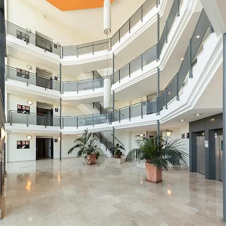 With Free Parking And Pool Apartment Bormujos